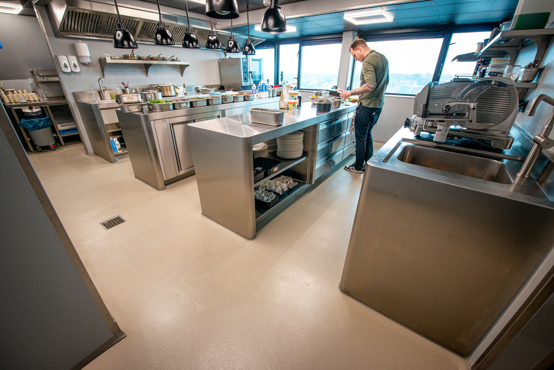 Geurloze antislipvloer voor horeca