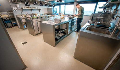 Geurloze antislipvloer voor horeca